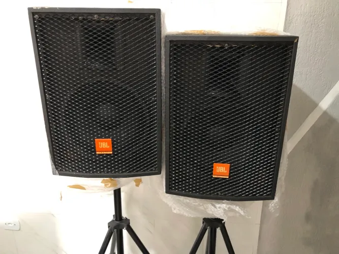 2 caixas de som JBL (Sorocaba)