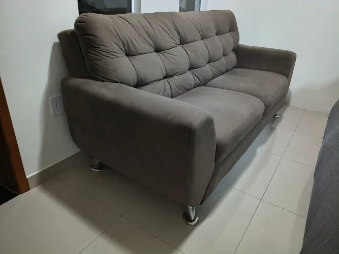 Vendo um sofá( OBS não entrego)