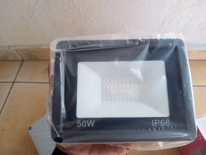 Refletores 100w , 50w e Spot 10w