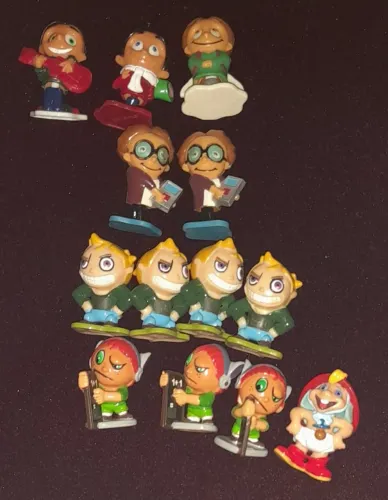 Lote Inteiro de Bonecos Kinder Ovo Antigos (Anos 2000)