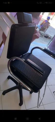 Cadeira cabeleireira ou barbeiro nova