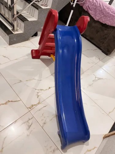 Escorregador semi novo
