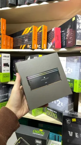 Memória RAM Corsair Dominator Titanium RGB DDR5 48GB (2x24GB) 7200MHz - Nova