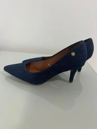 Scarpin Nude e jeans