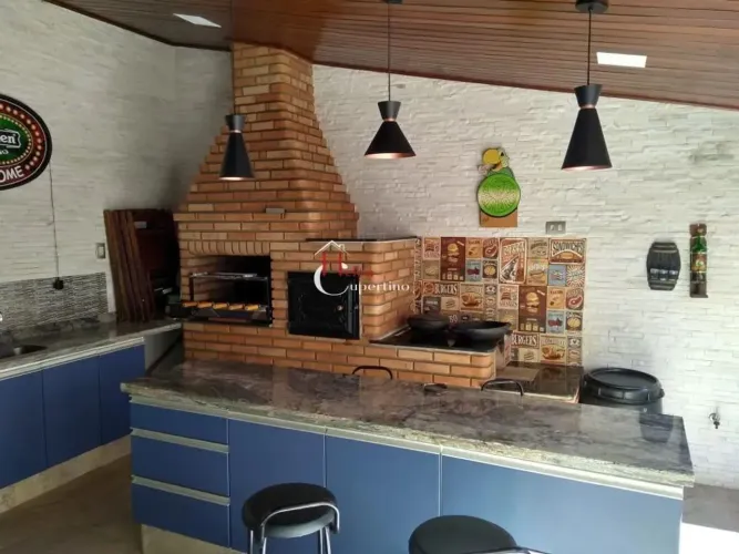 Casa à venda no Condomínio Bella Colônia em Jundiaí - SP