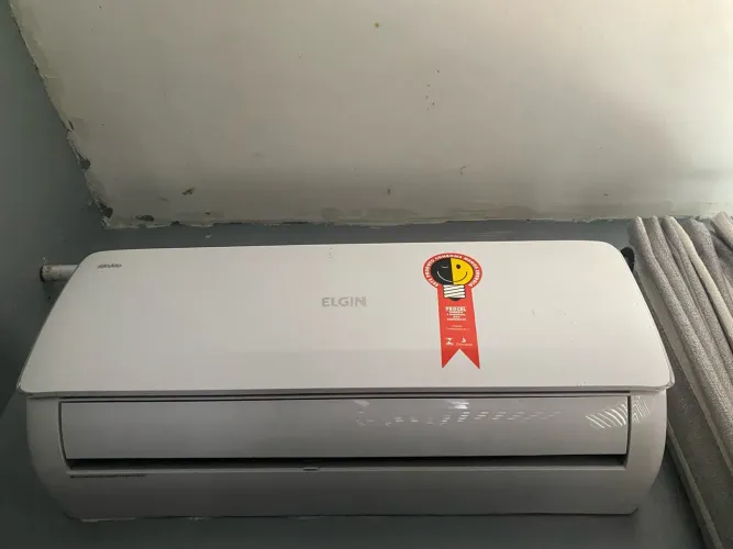 Ar-condicionado Elgin 9.000 excelente estado 
