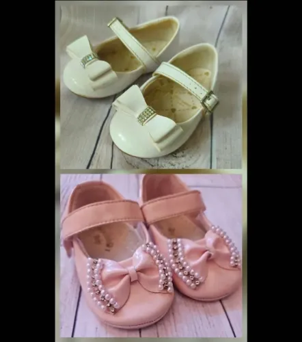 Kit com 2 Sapatinhos bebe Menina, tamanho 19