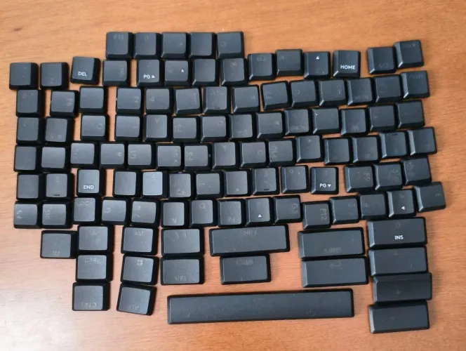Keycaps Originais Logitech G PRO X TKL / 60 - PBT Doubleshot (Novas / Sem Uso)