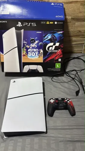 PS5 SLIM DIGITAL 825 GB + JOGOS