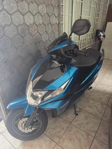 Moto Elite