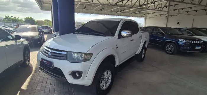 Mitsubishi L200 Triton HPE 3.2 CD TB Int.diesel AUT 2015