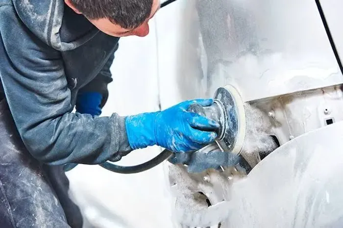 Pintor preparador para artefatos fibra vidro