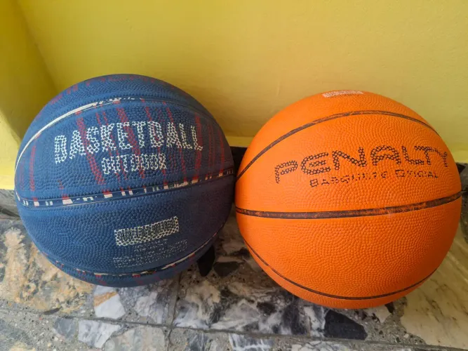 Bolas de basquete.