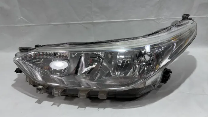 Farol Yaris esquerdo 2018/2021 original 