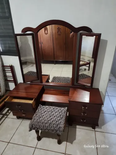 PENTEADEIRA CLÁSSICA MADEIRA NOBRE ANOS 60