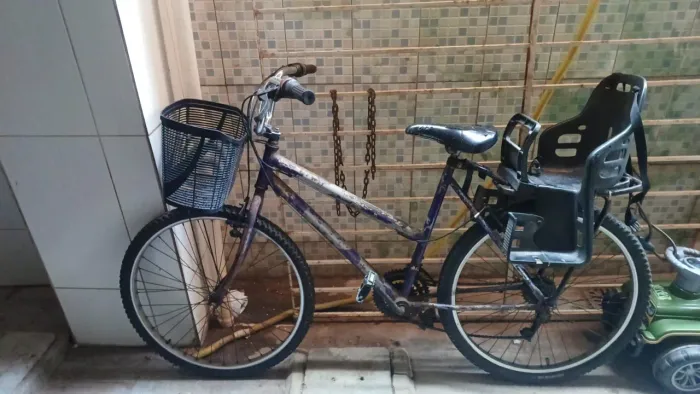 Bicicleta aro 26 com marchas
