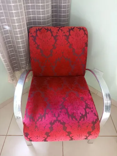 Poltrona impecável jacquard vermelho