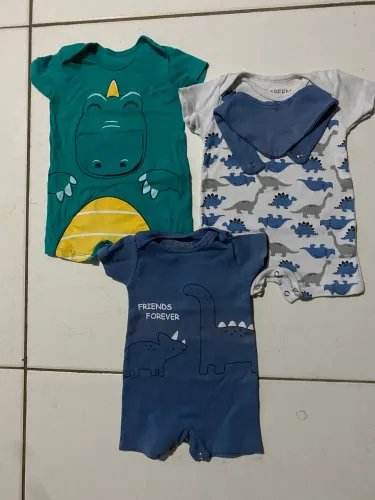 Roupinhas bebê 2 a 4 meses