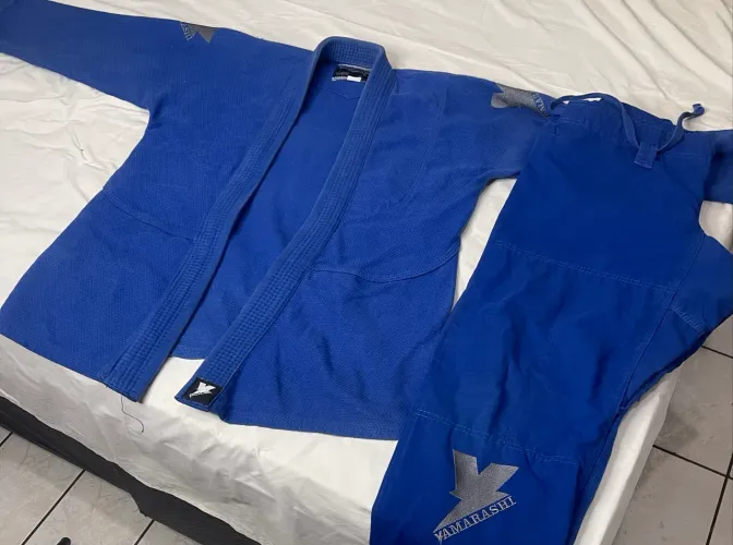 Kimono Yamaraxi Semi Novo