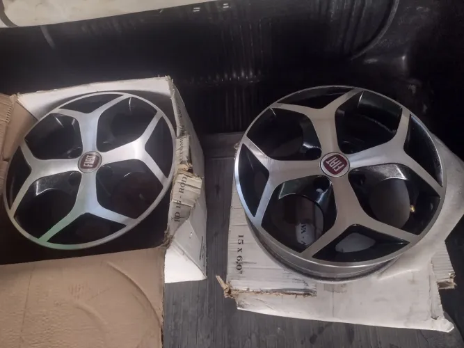RODAS ARO 15 -04 furos / SEMI-NOVAS.