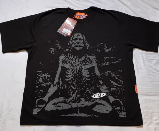 Camiseta Mad Enlatados equilibro