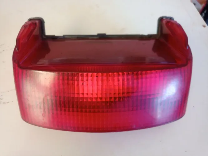 Lanterna traseira CBR 450 Honda