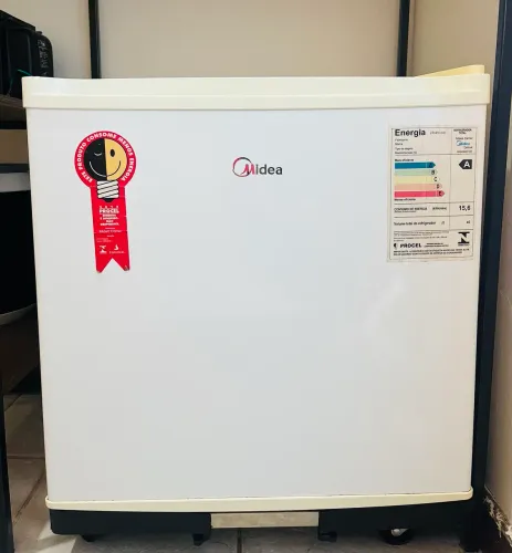 Frigobar MIDEA branco 110v