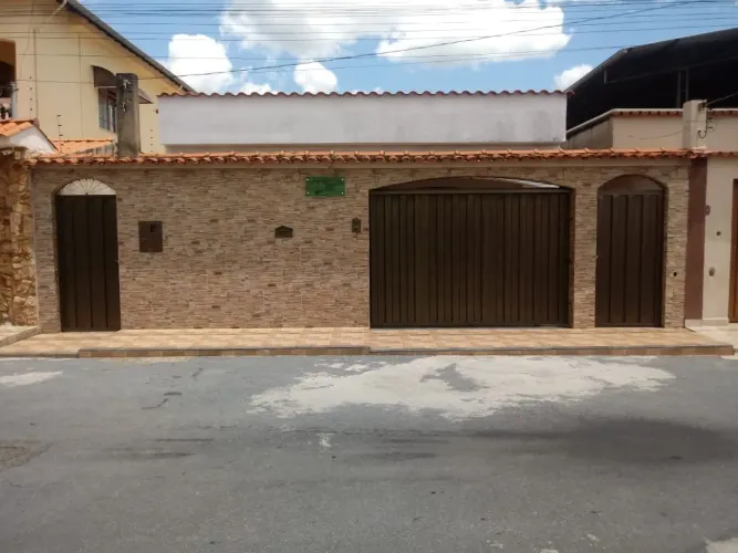 CASA NO ALTO DO MAQUINÉ