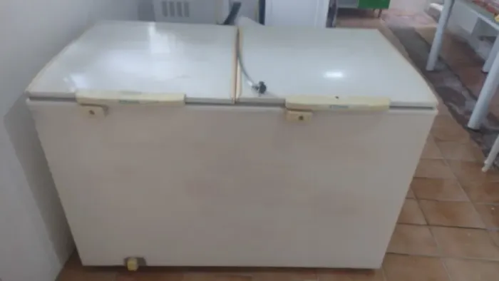Freezer Electrolux 2 Tampas 400L Dupla Ação - R$900