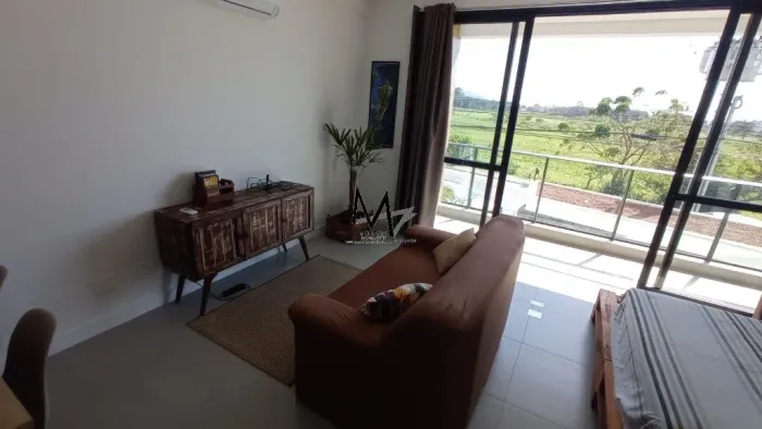 Loft na praia do Campeche em prédio completo.