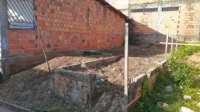Terreno plano com 6x12 mt