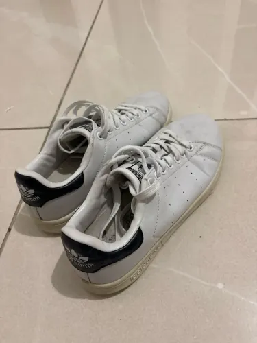 tênis adidas stan smith na cor branca