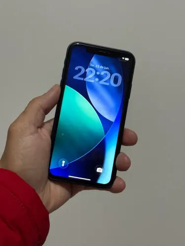 iPhone 11 64gb na carcaça do 17 pro 