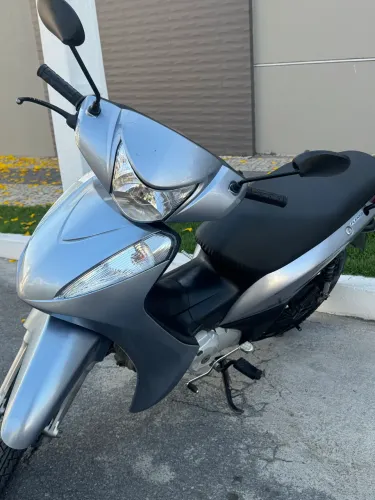 Honda biz novíssima abaixo de tabela