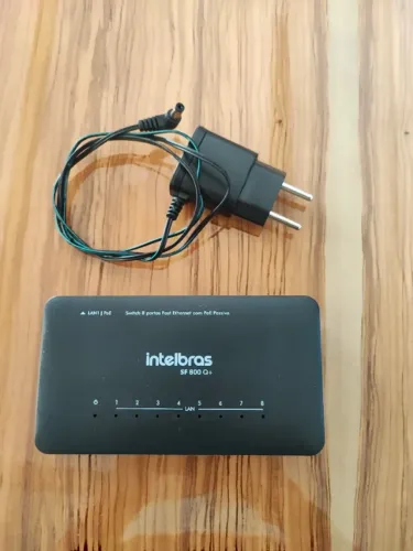 Switch Intelbras SF 800 Q+ 8 Portas Fast Ethernet PoE Passivo