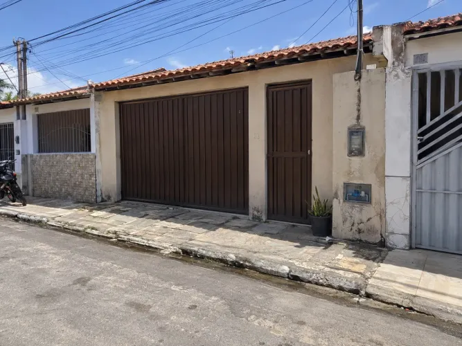 Casa a venda no CONJUNTO CEARÁ, próxima a avenida C com 2 quartos