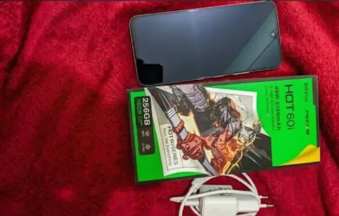 Vendo celular Infinix Hot 60i - semi novo