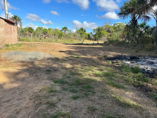 vendo sitio parcelado com banho no Agua Boa