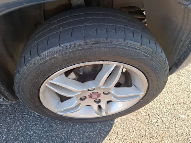 Rodas com pneus stilo aro 15 oferta 