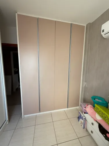Guarda-Roupa Planejado Semi Novo - Excelente Estado