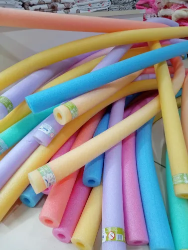 Macarrão para piscina etc.. 36 unidades. Retirar em Itaporanga d'ajuda