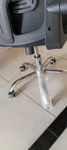 Vendo cadeira muito boa. Sem problemas nenhum.