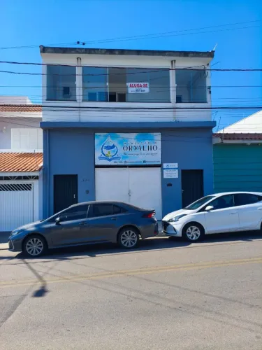 Aluga-se Casa 3 quartos sala cozinha despensa lavanderia varanda