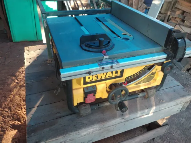 Serra de bancada Dewalt DW745-B2