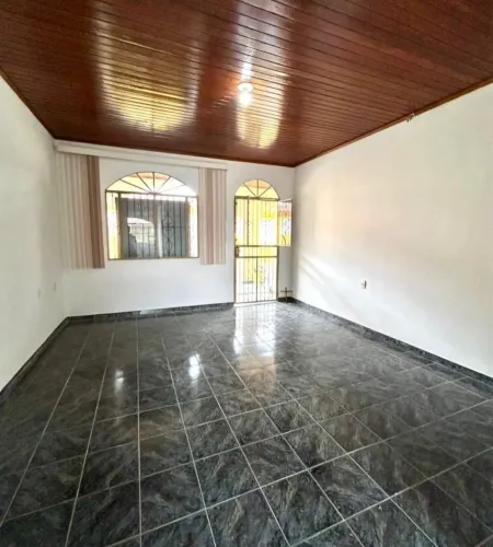 Vende-se casa em Abaetetuba