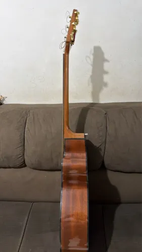 Violão takamine