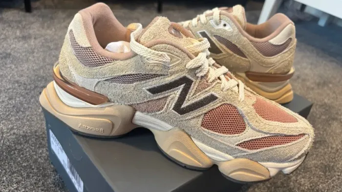 NEW BALANCE 9060