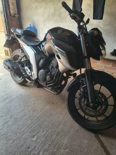 Fazer 250