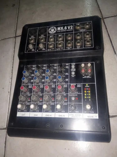 Mesa de Som Analógica 6 Canais MX.6 V2 - Compacta e Conservada