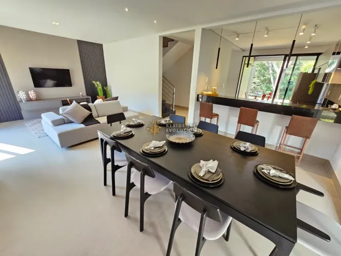 Casa Alto Padrão em Condomínio - BH - Graças - 5 Quartos (1 Suíte) - 3 Vagas